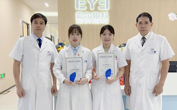 【喜讯】 我院黄舒甜医生、陈霞医生荣获德国蔡司“微创全飞秒SMILE手术医师认证”