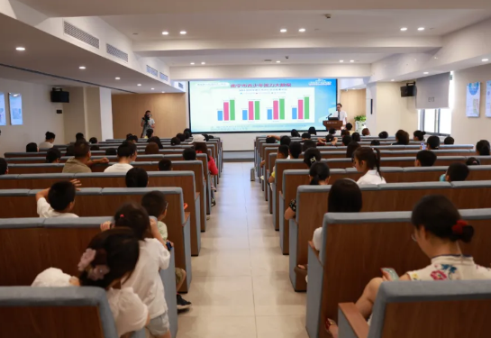 重磅首发！南宁市青少年近视防控大数据公布，南宁爱尔眼科医院呼吁三方共筑“睛”彩未来